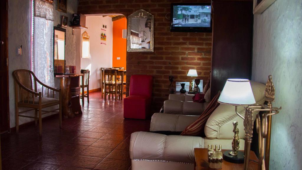Hotel Divina Presencia à Cafayate Extérieur photo